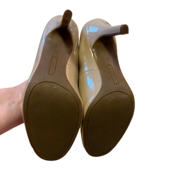 Kelly & Katie Tan Patent Peep Toe Heel - 8.5 - Picture 3 of 5